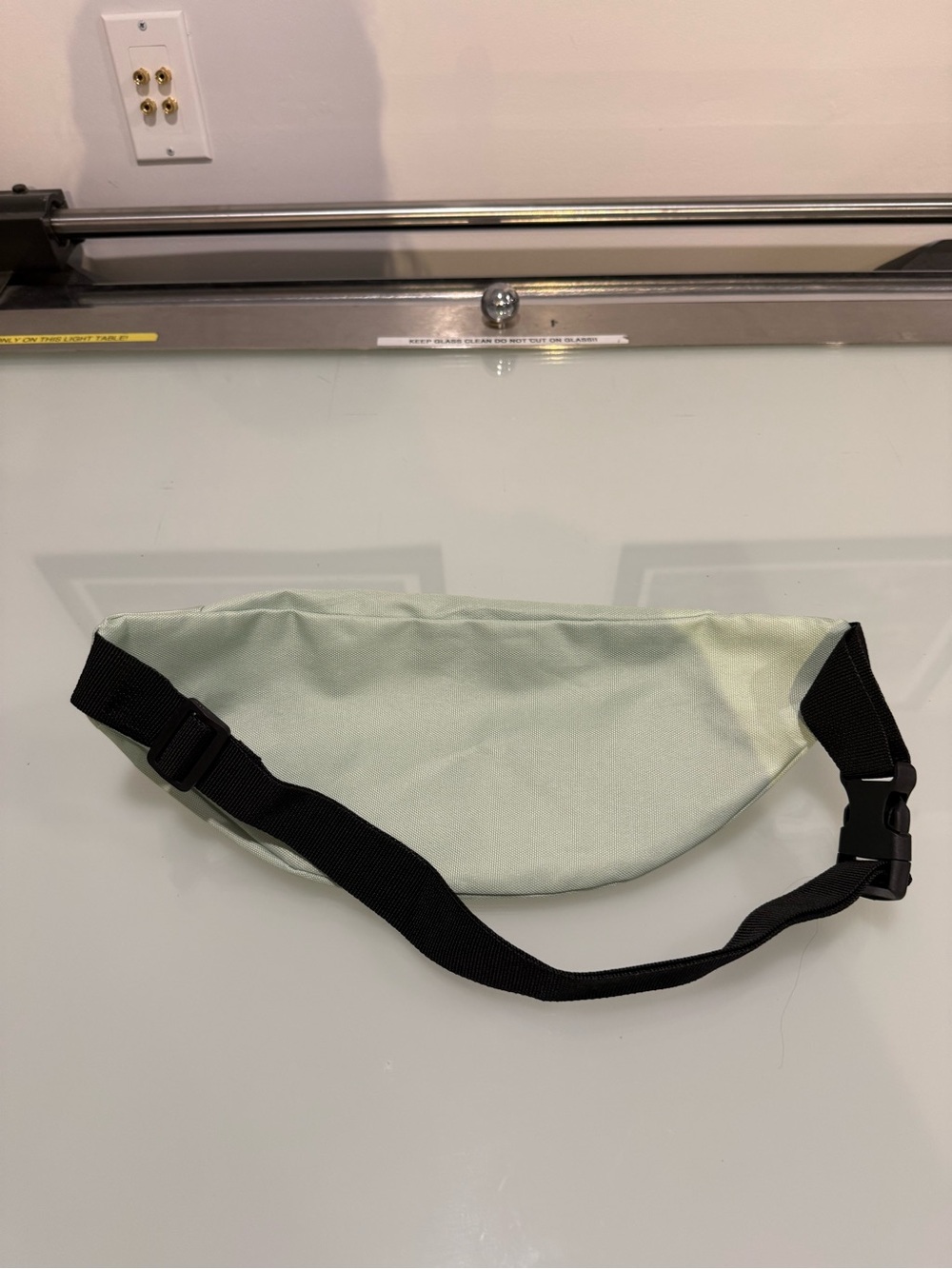 Starbucks x Peanuts Snoopy Green Belt Bag Fanny Pack Crossbody Waist Bag - Picture 3 of 5